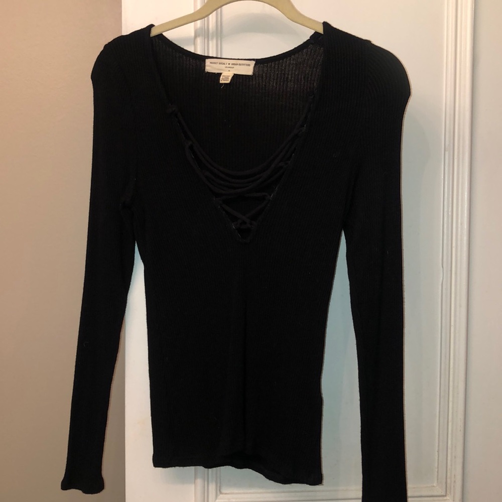 Fitted ribbed long sleeve top
